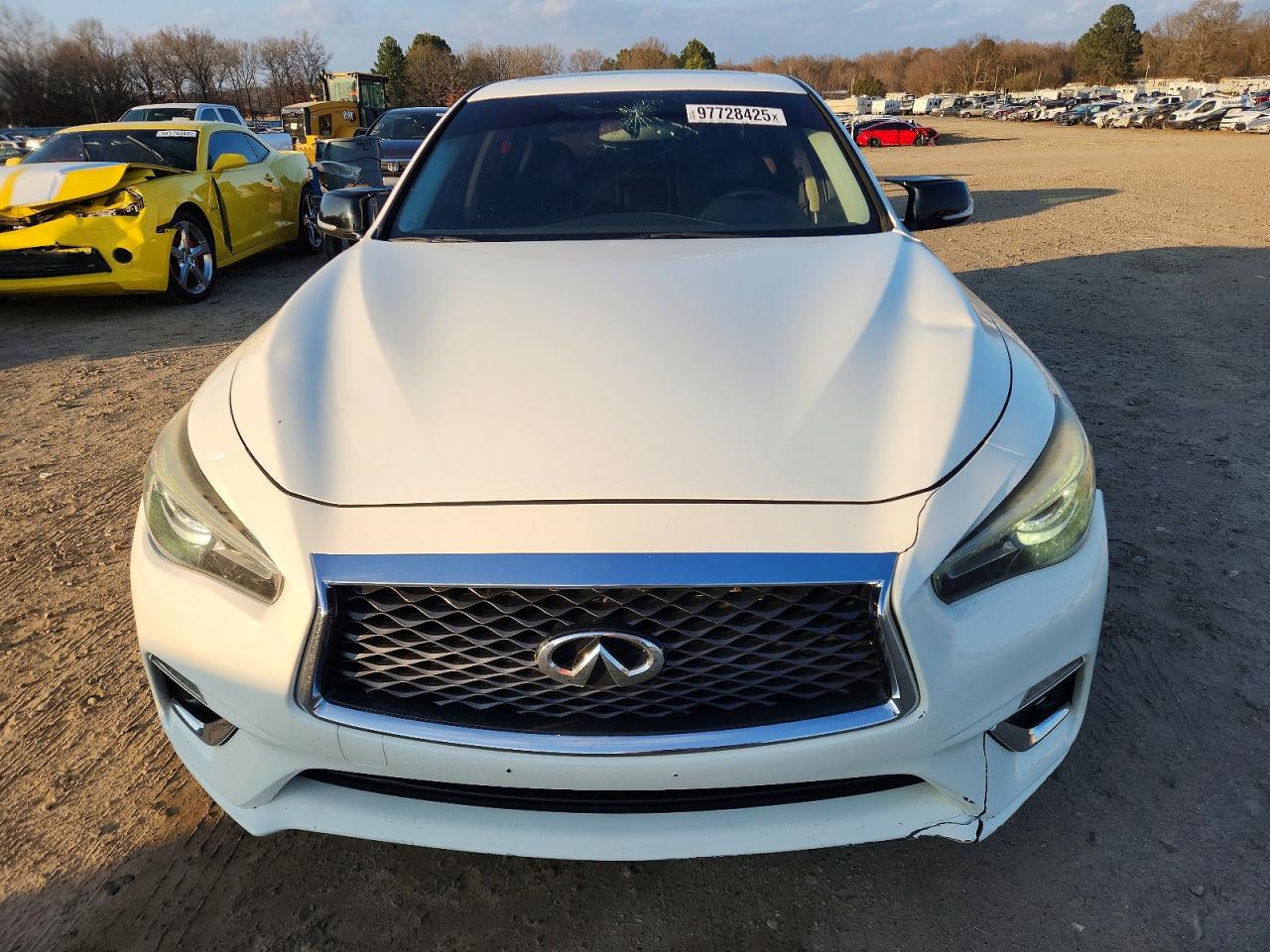 2018 INFINITI Q50 LUXE photo 5