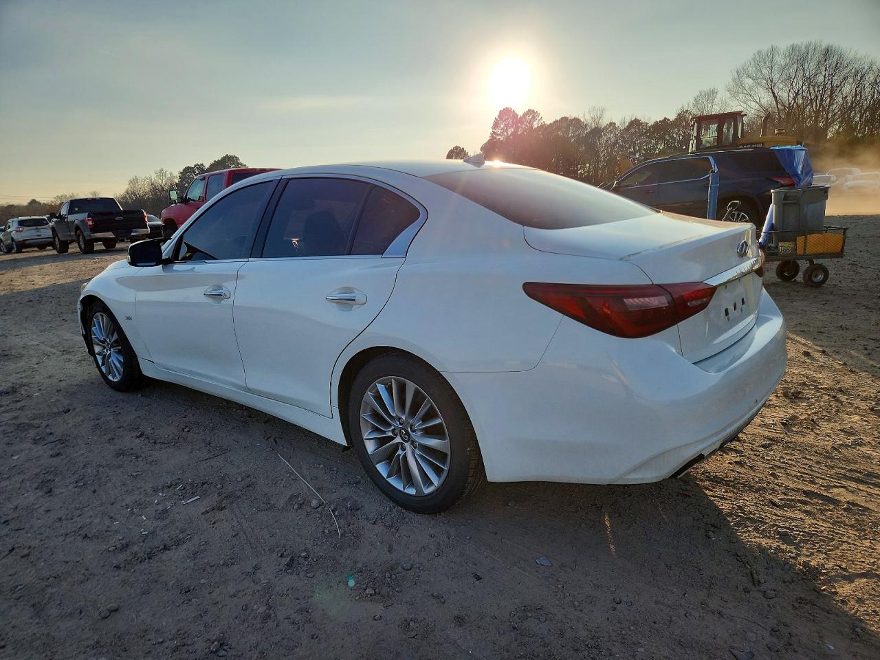 2018 INFINITI Q50 LUXE photo 2