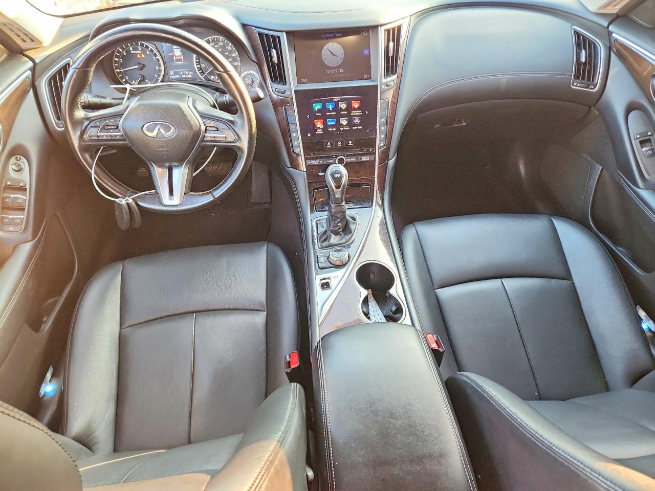 2018 INFINITI Q50 LUXE photo 8