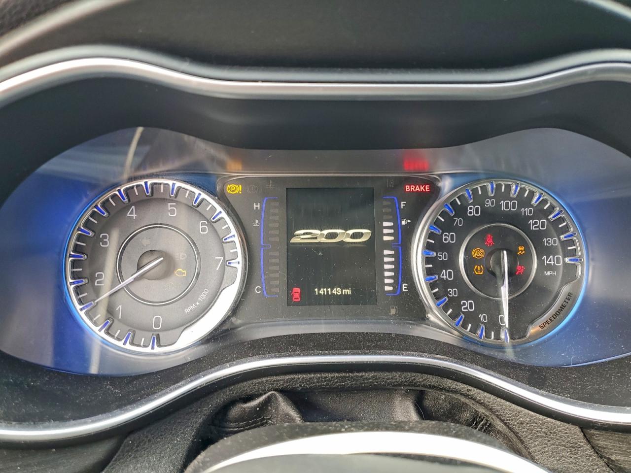 2015 CHRYSLER 200 LIMITED photo 9