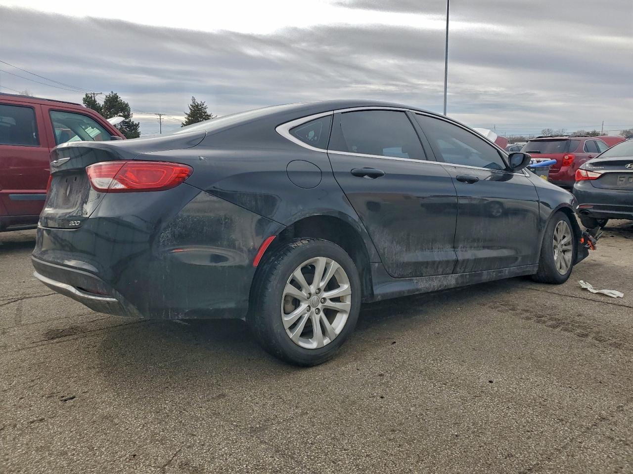 2015 CHRYSLER 200 LIMITED photo 3