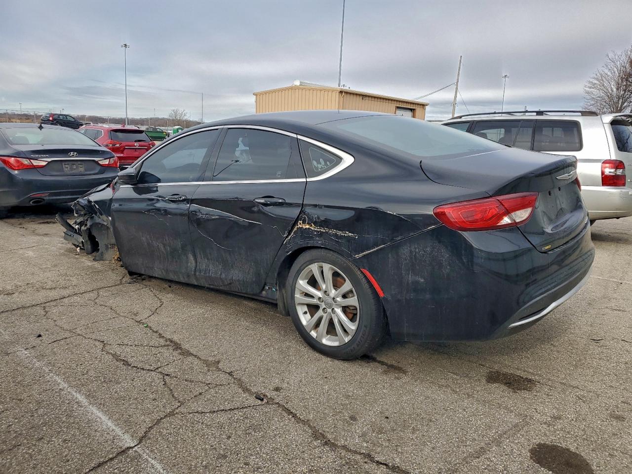 2015 CHRYSLER 200 LIMITED photo 2