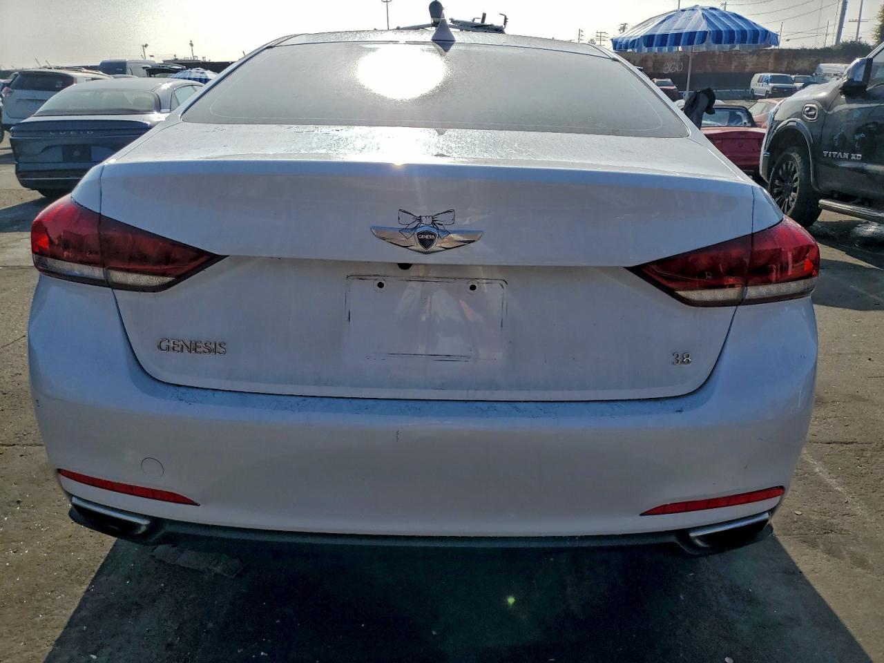 2015 HYUNDAI GENESIS 3.8L photo 6