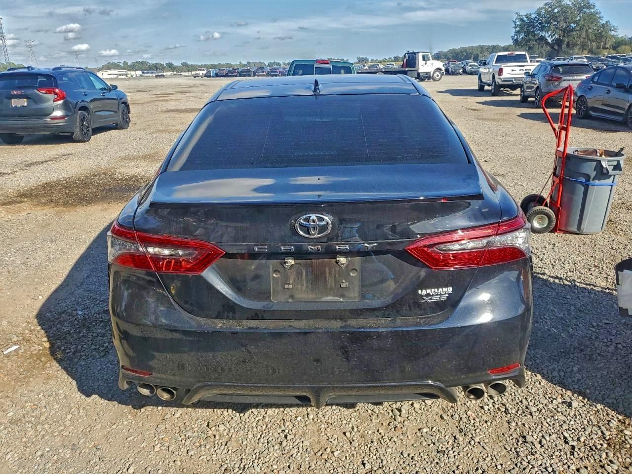 2023 TOYOTA CAMRY XSE photo 6