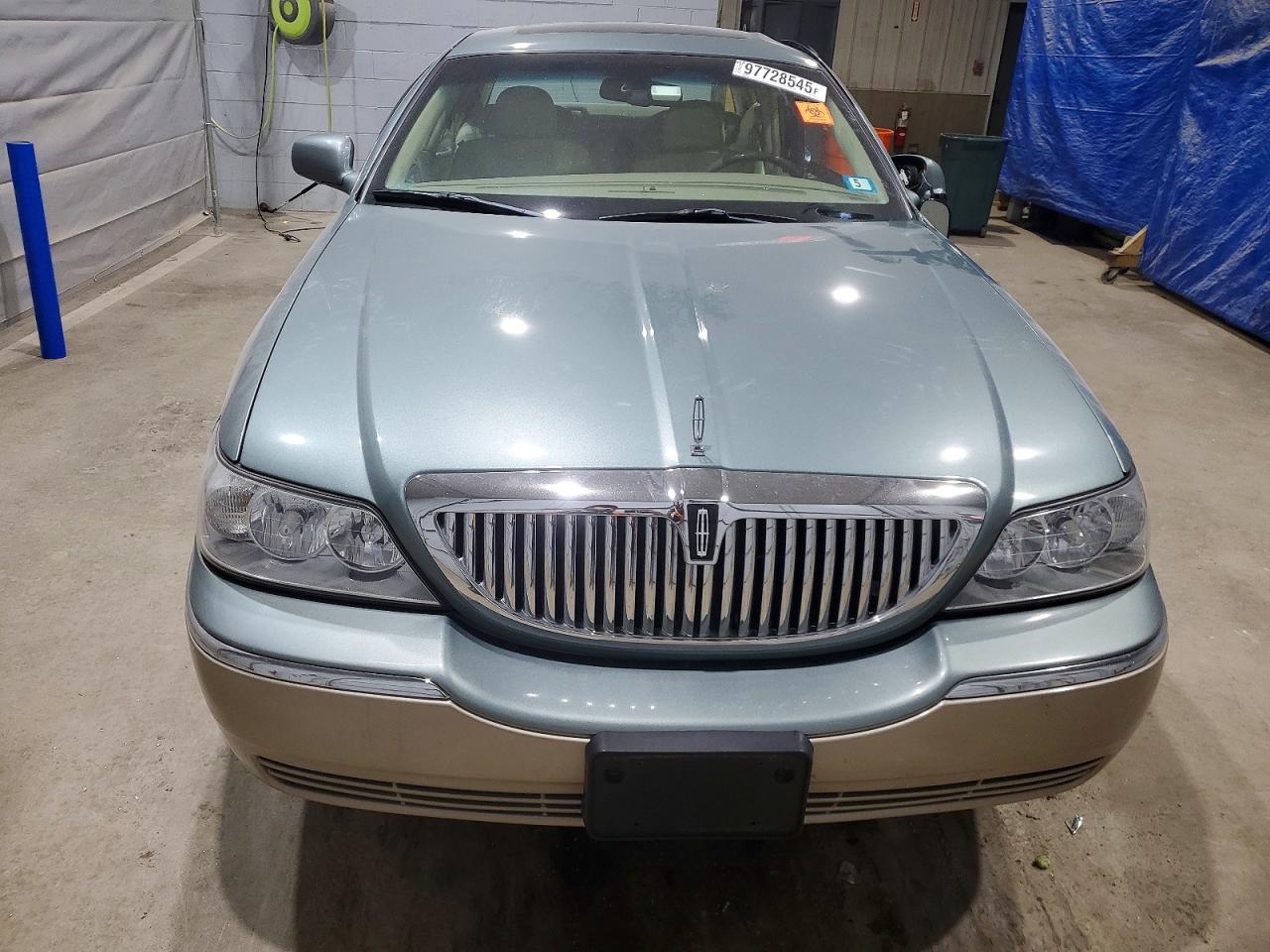 2006 LINCOLN TOWN CAR DESIGNER photo 5