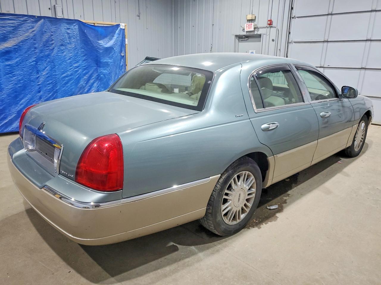 2006 LINCOLN TOWN CAR DESIGNER photo 3
