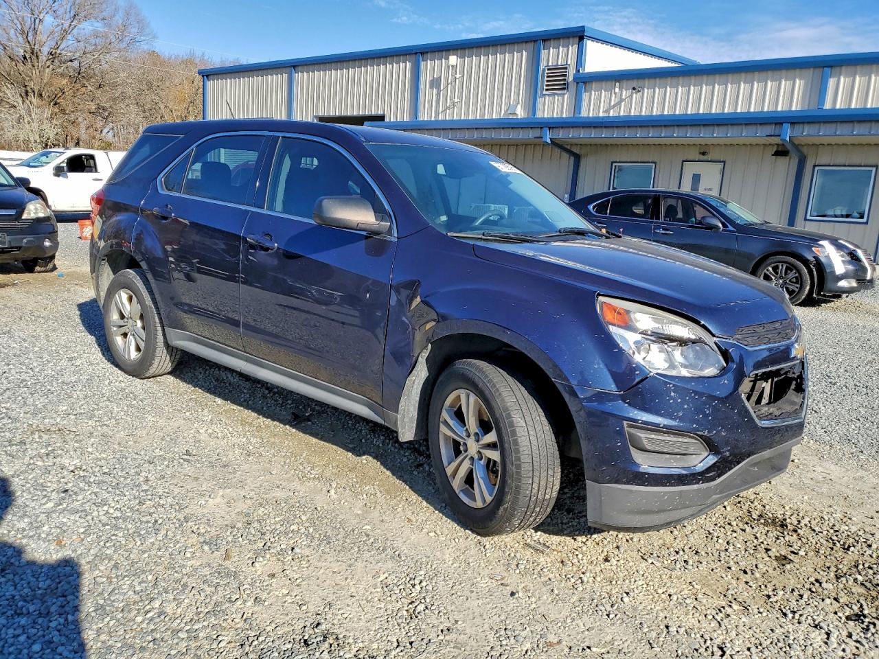 2017 CHEVROLET EQUINOX LS photo 4