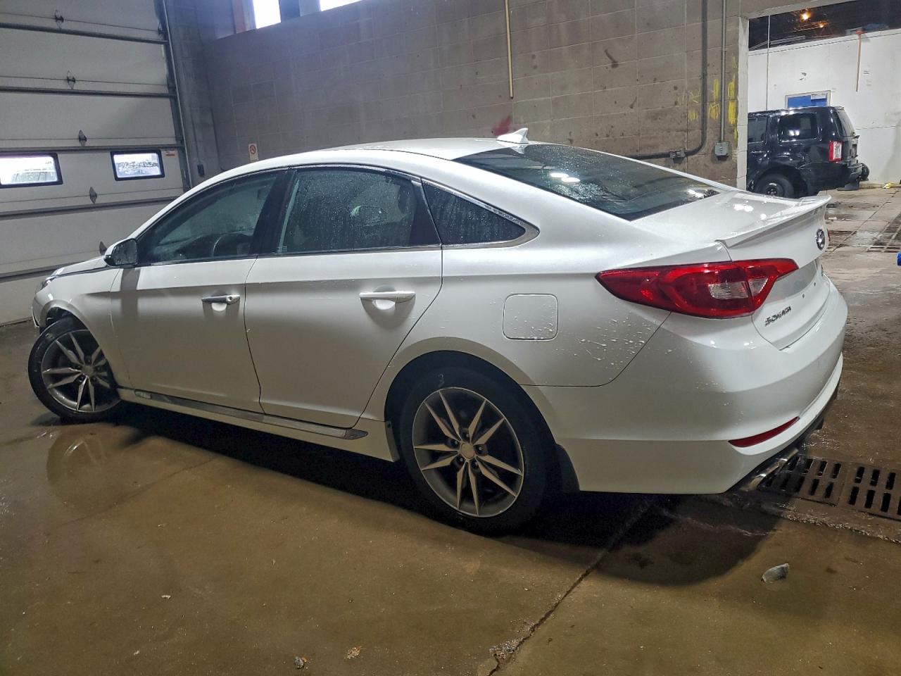 2017 HYUNDAI SONATA SPORT photo 2