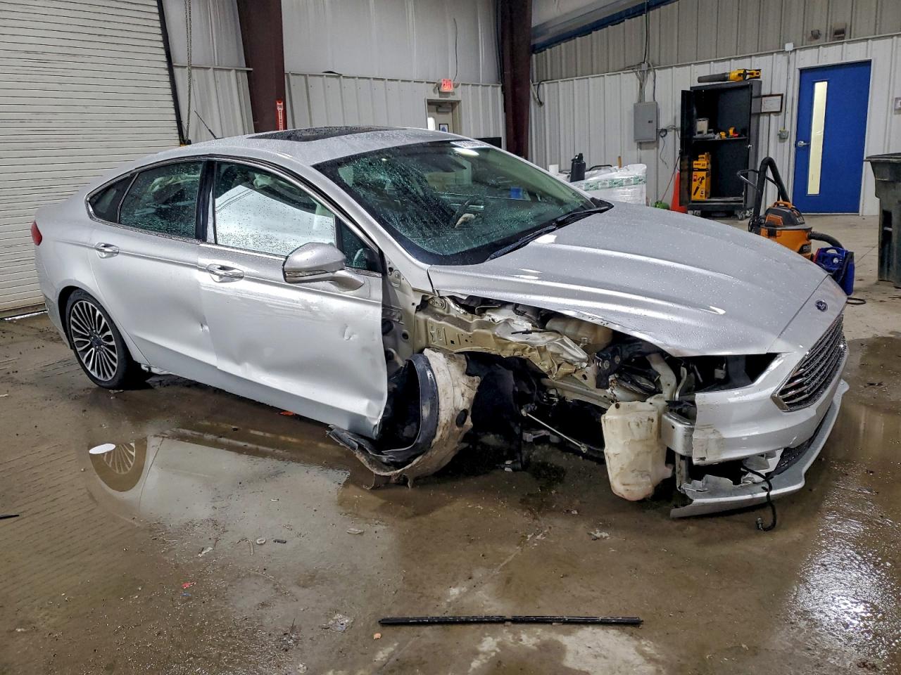 2017 FORD FUSION SE photo 4