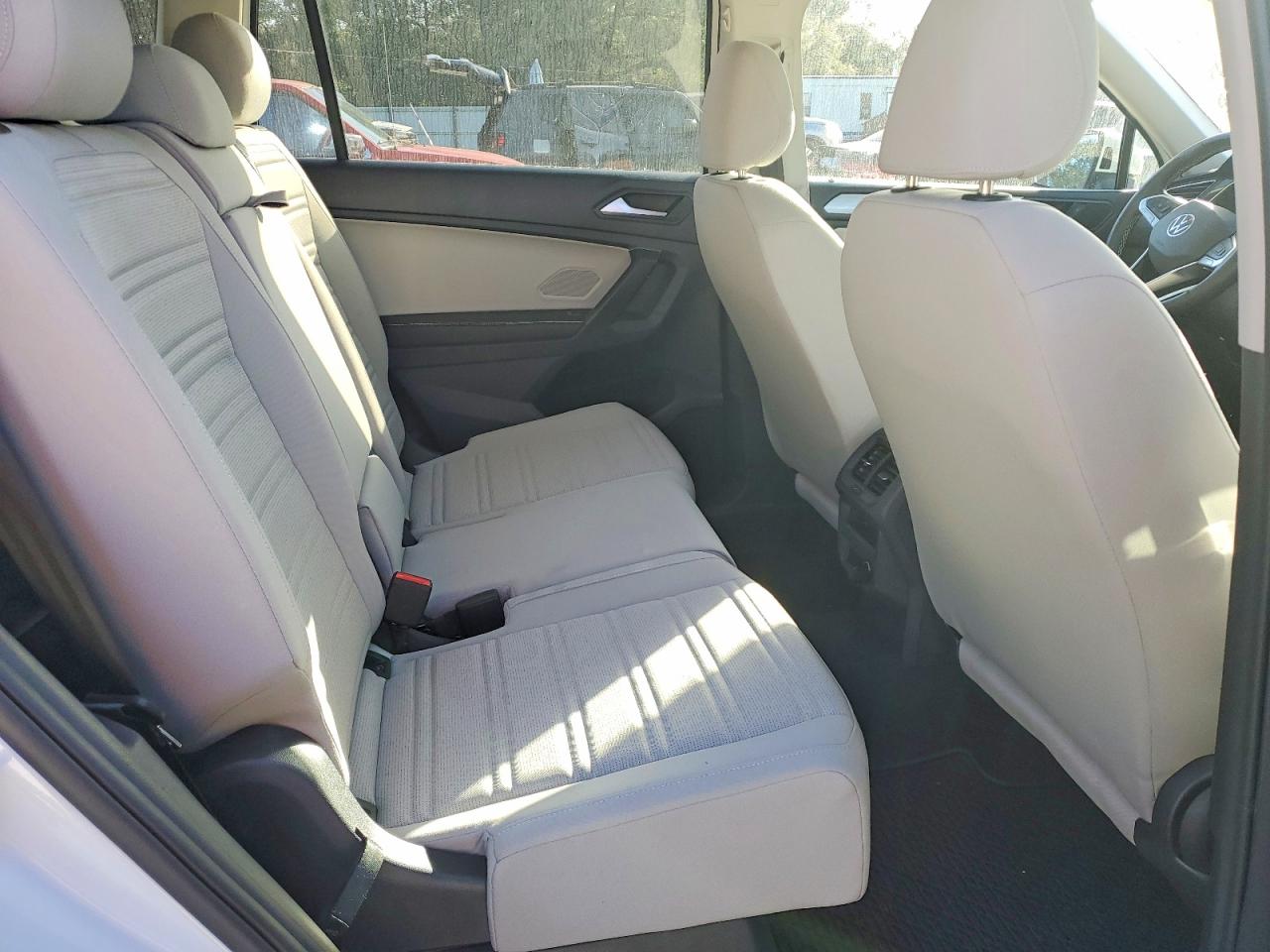 2024 VOLKSWAGEN TIGUAN S photo 11