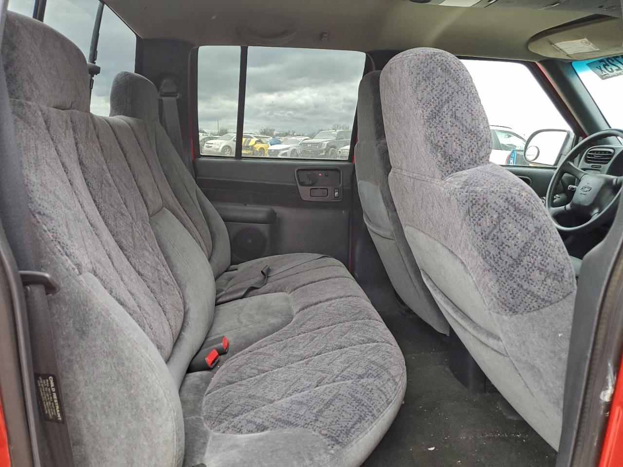 2001 CHEVROLET S TRUCK S10 photo 10