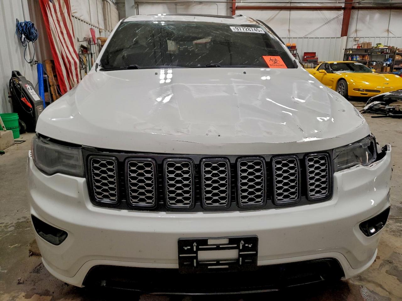 2020 JEEP GRAND CHEROKEE LAREDO photo 5