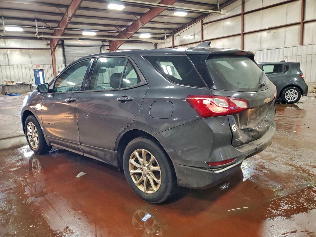 2018 CHEVROLET EQUINOX LS photo 2