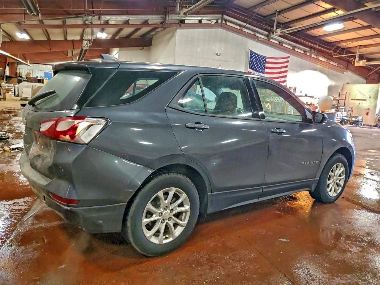 2018 CHEVROLET EQUINOX LS photo 3