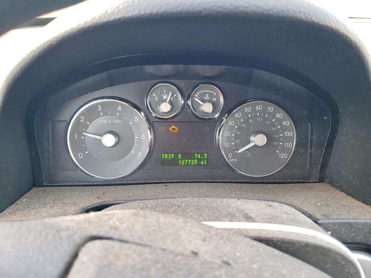 2008 MERCURY MILAN photo 9