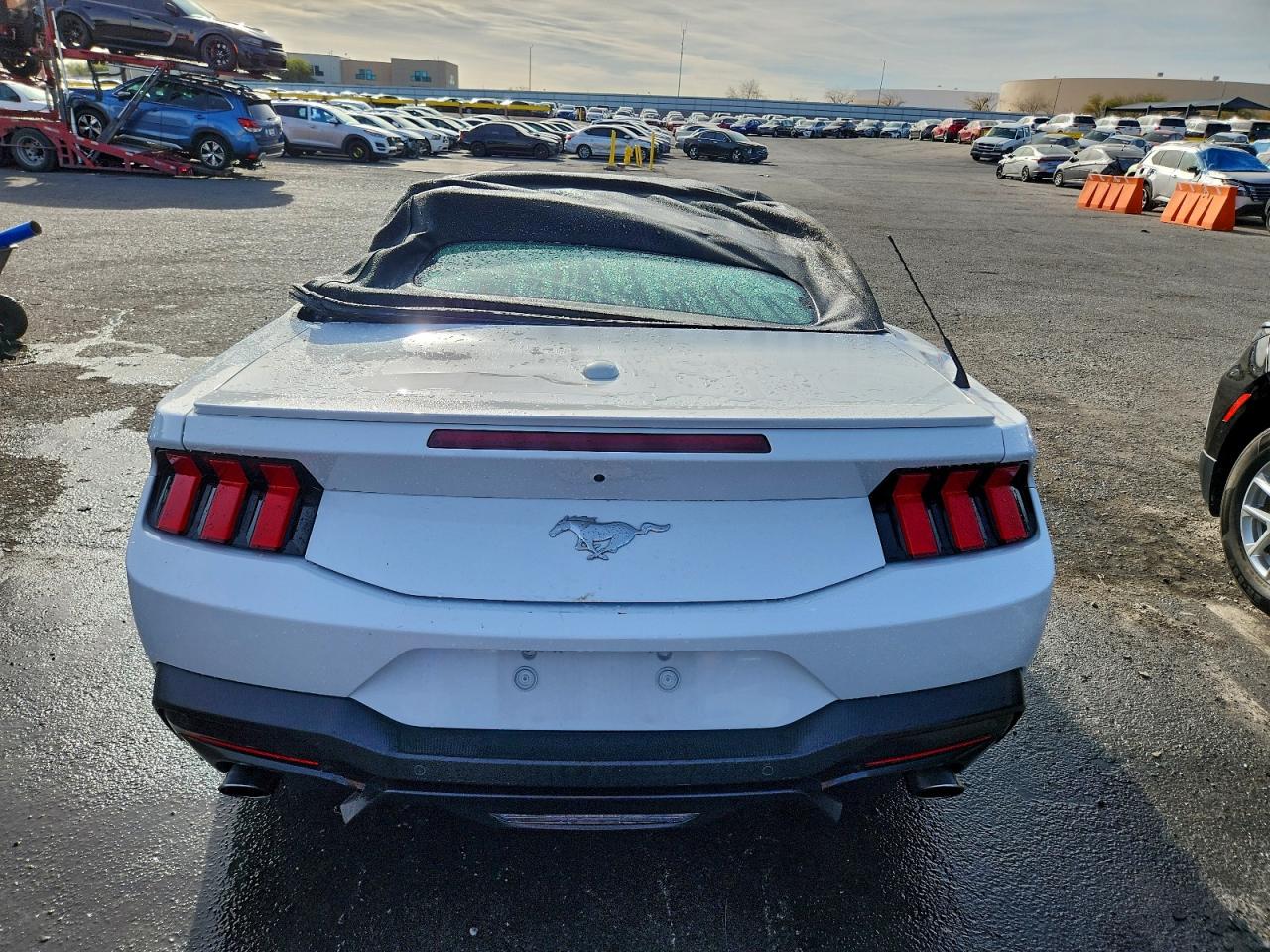 2025 FORD MUSTANG photo 6