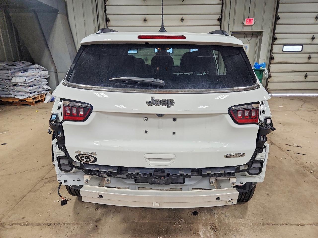 2024 JEEP COMPASS LATITUDE LUX photo 6