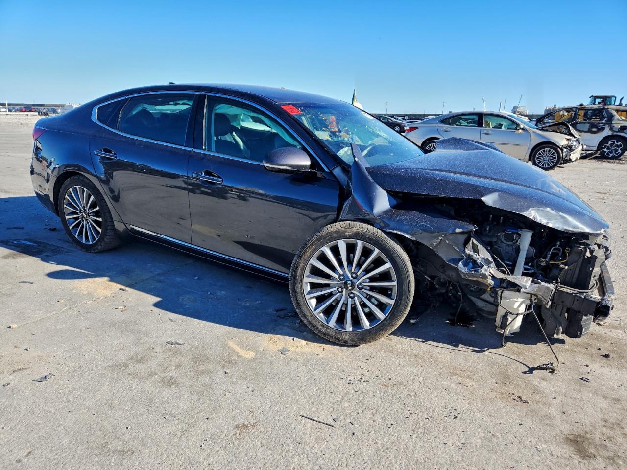 2019 KIA CADENZA PREMIUM photo 4