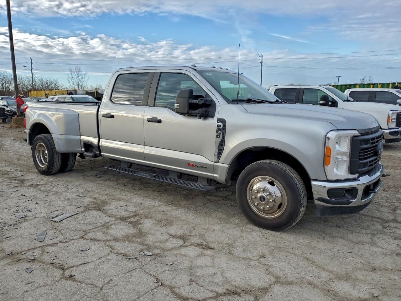 2023 FORD F350 SUPER DUTY photo 4