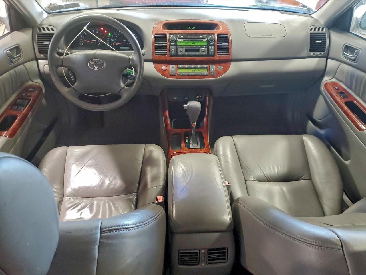 2003 TOYOTA CAMRY XLE V6 photo 8