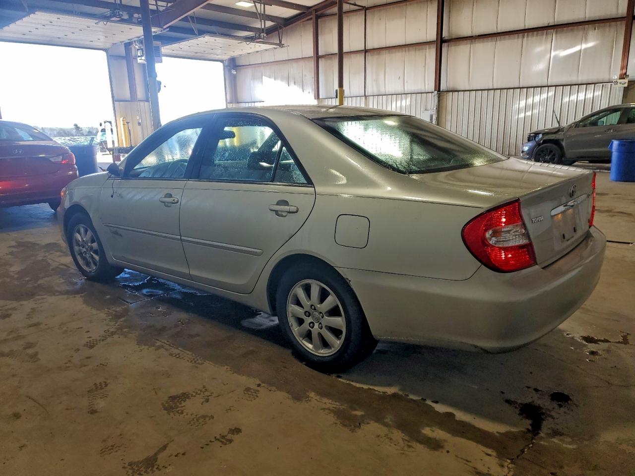 2003 TOYOTA CAMRY XLE V6 photo 2
