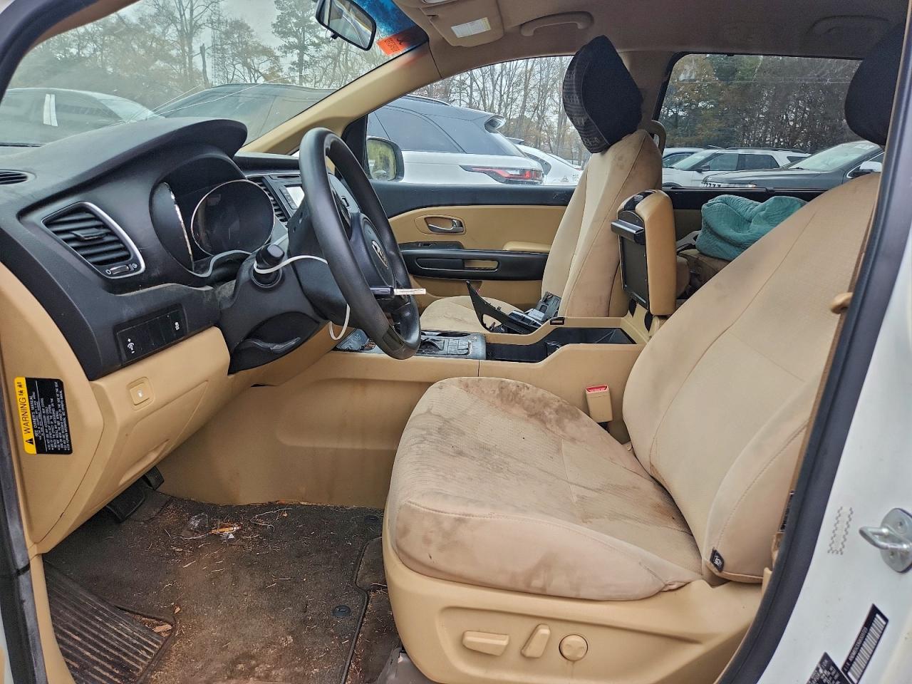 2016 KIA SEDONA LX photo 7