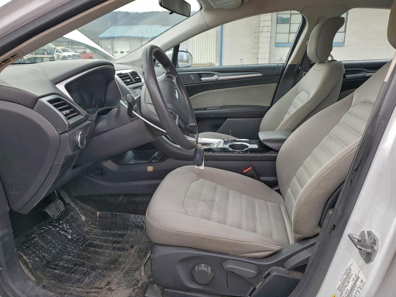 2013 FORD FUSION S photo 7