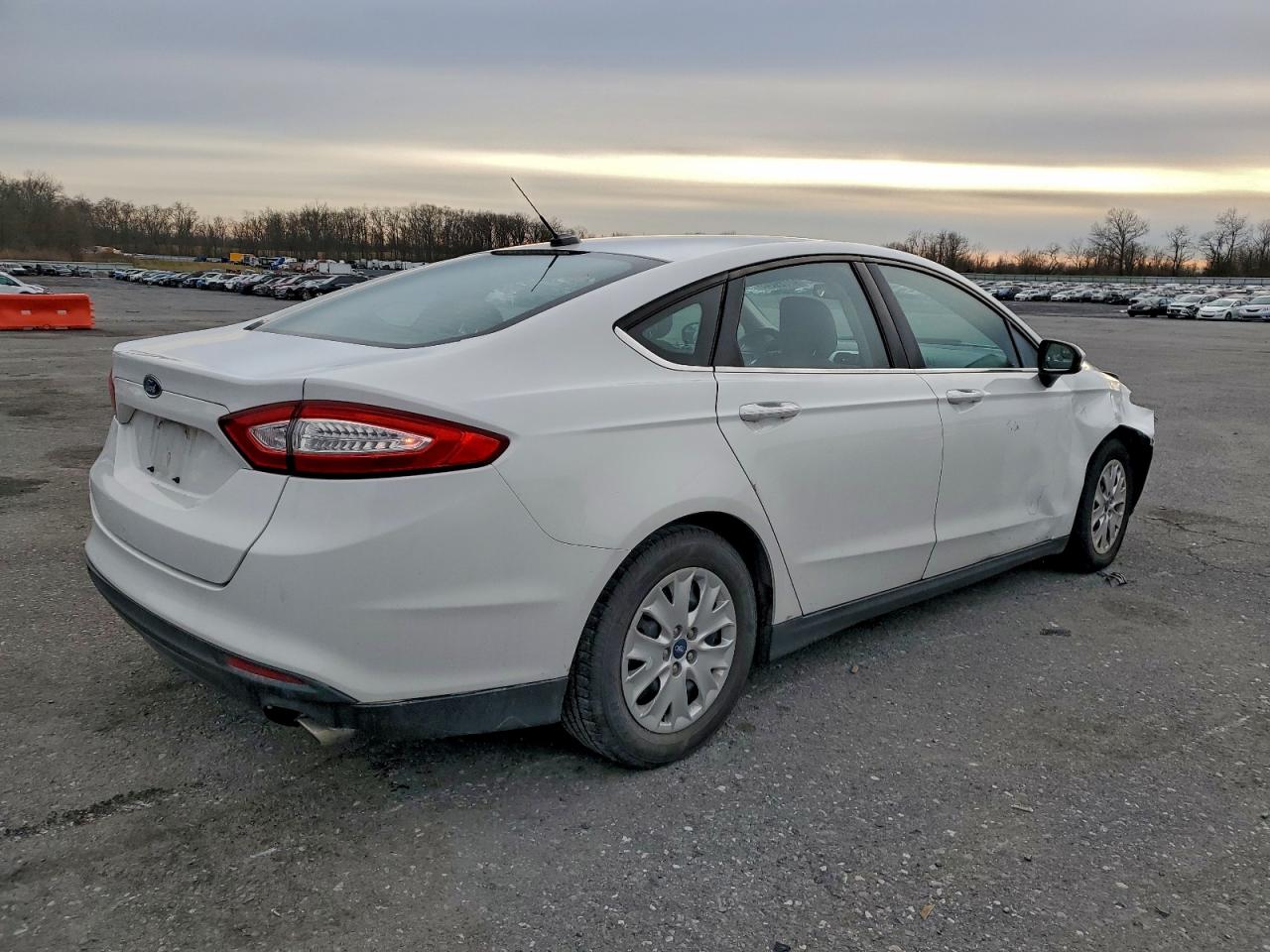 2013 FORD FUSION S photo 3
