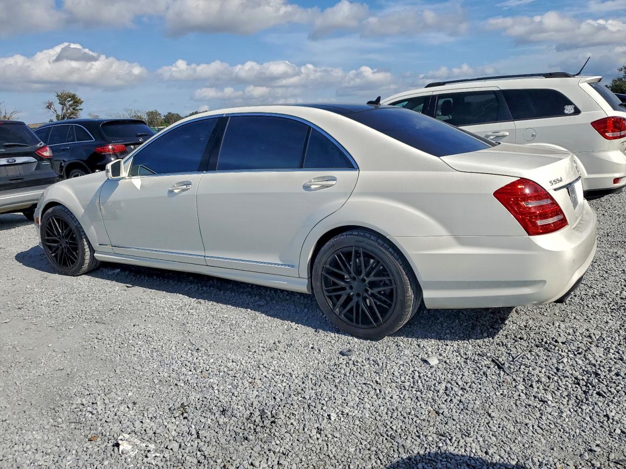 2013 MERCEDES-BENZ S 550 photo 2