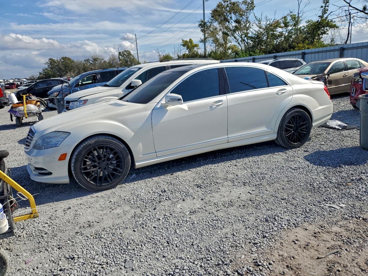 2013 MERCEDES-BENZ S