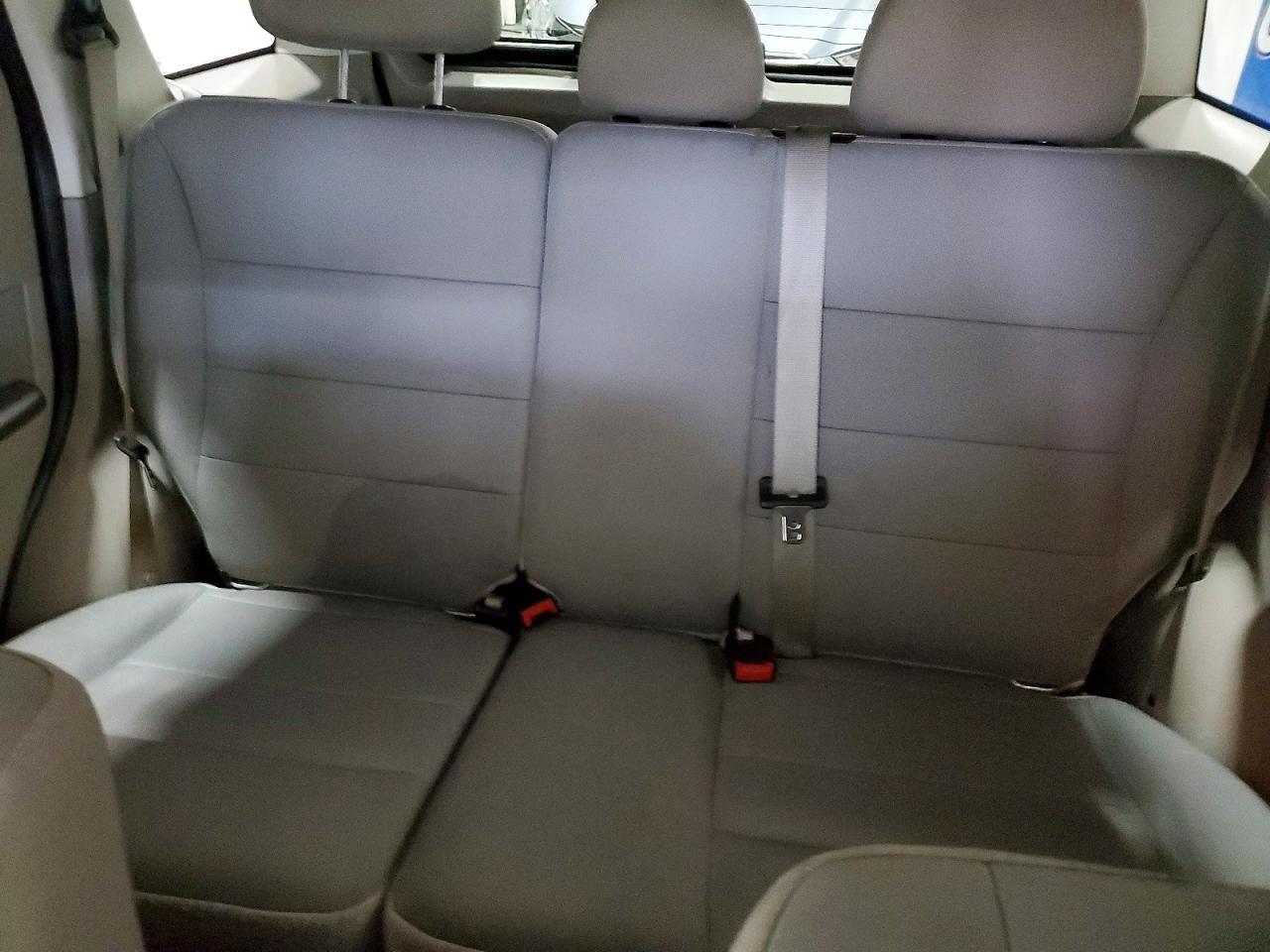 2012 FORD ESCAPE XLT photo 10