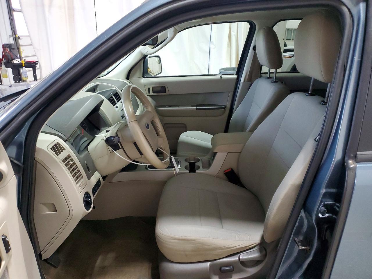 2012 FORD ESCAPE XLT photo 7