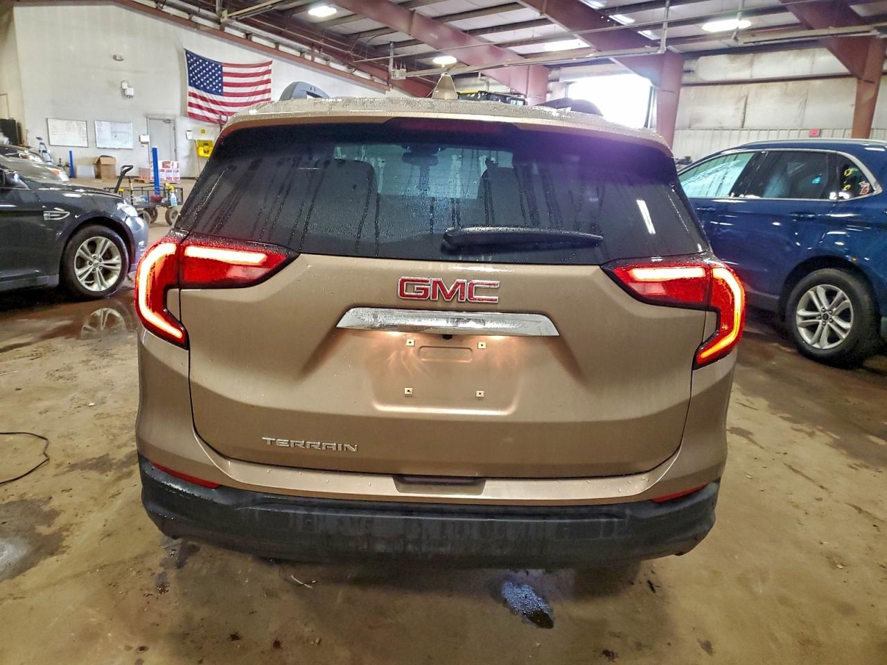 2018 GMC TERRAIN SLE photo 6