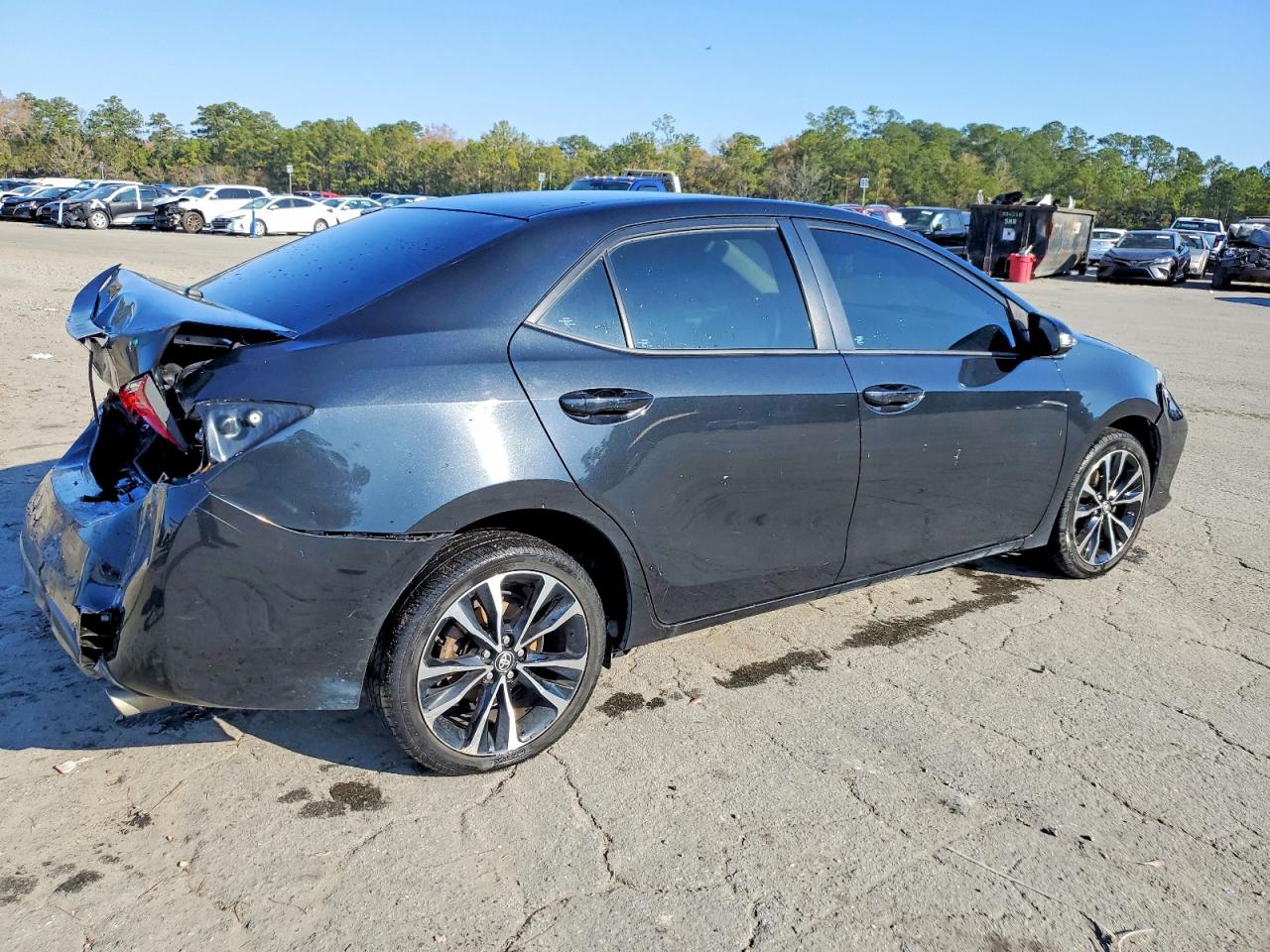 2017 TOYOTA COROLLA L photo 3