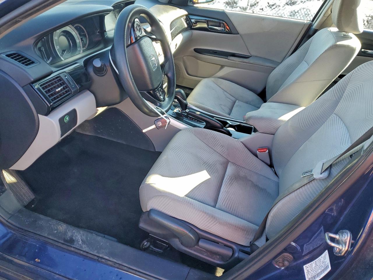 2016 HONDA ACCORD LX photo 7