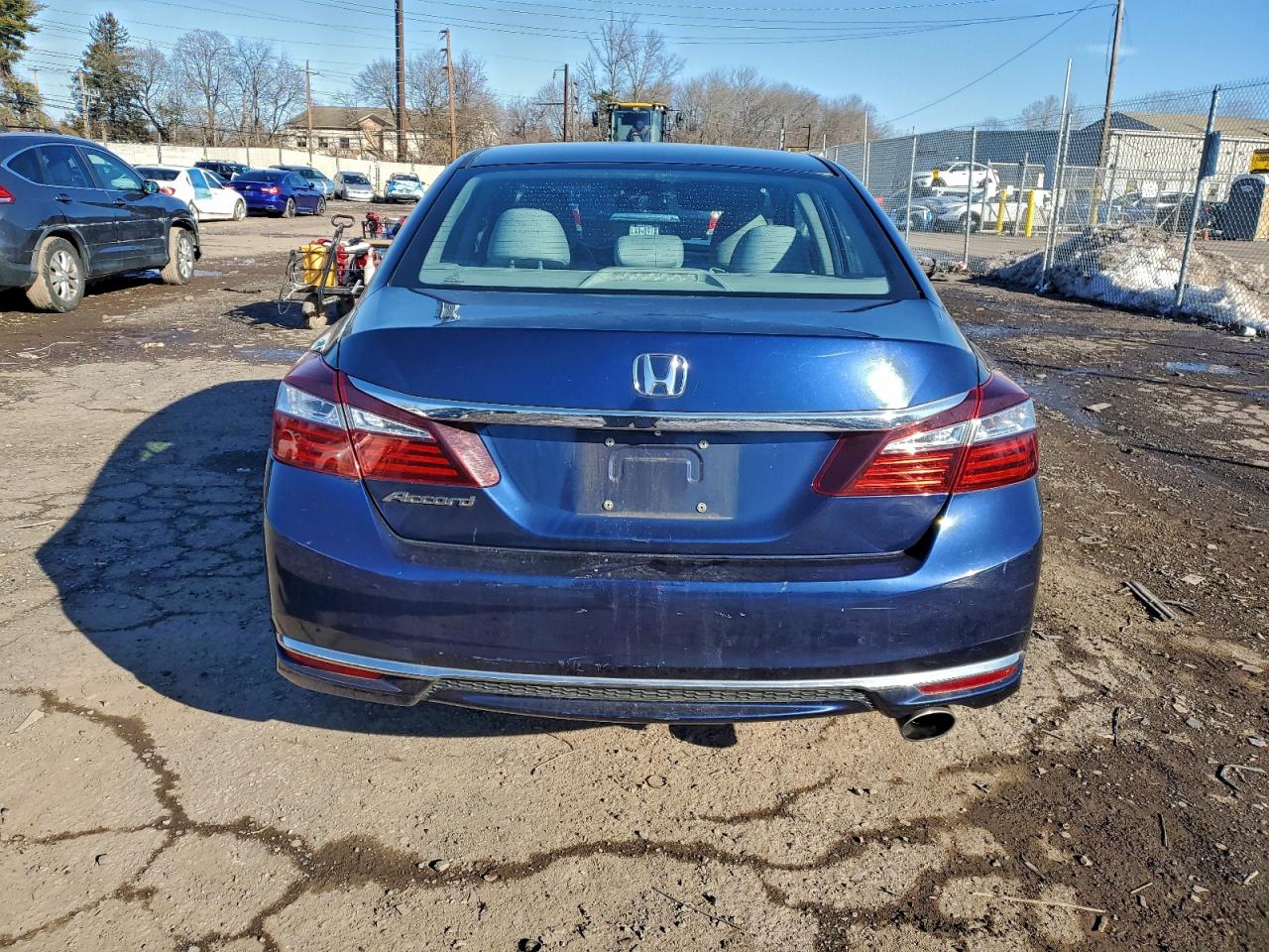 2016 HONDA ACCORD LX photo 6