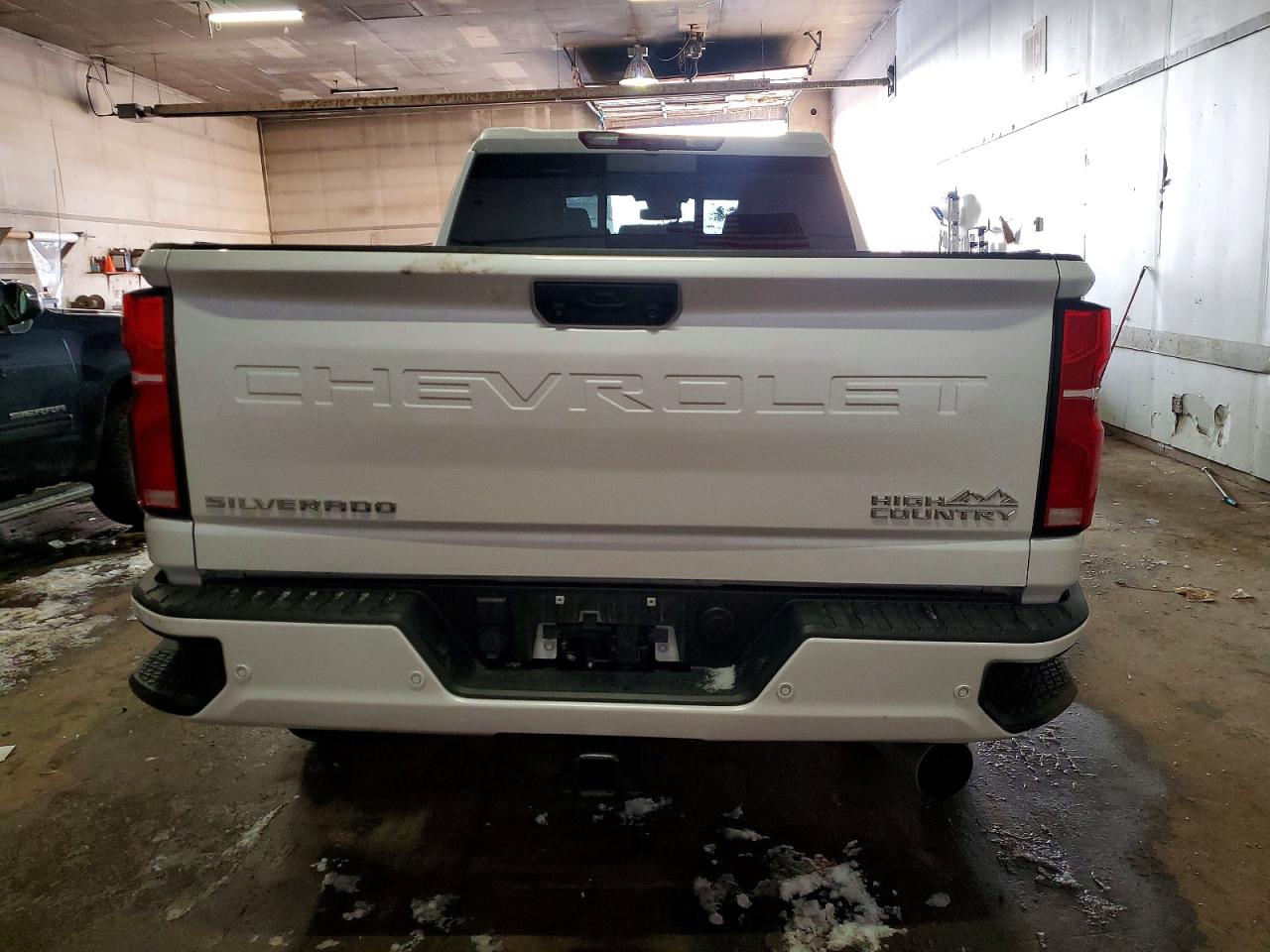 2024 CHEVROLET SILVERADO K2500 HIGH COUNTRY photo 16