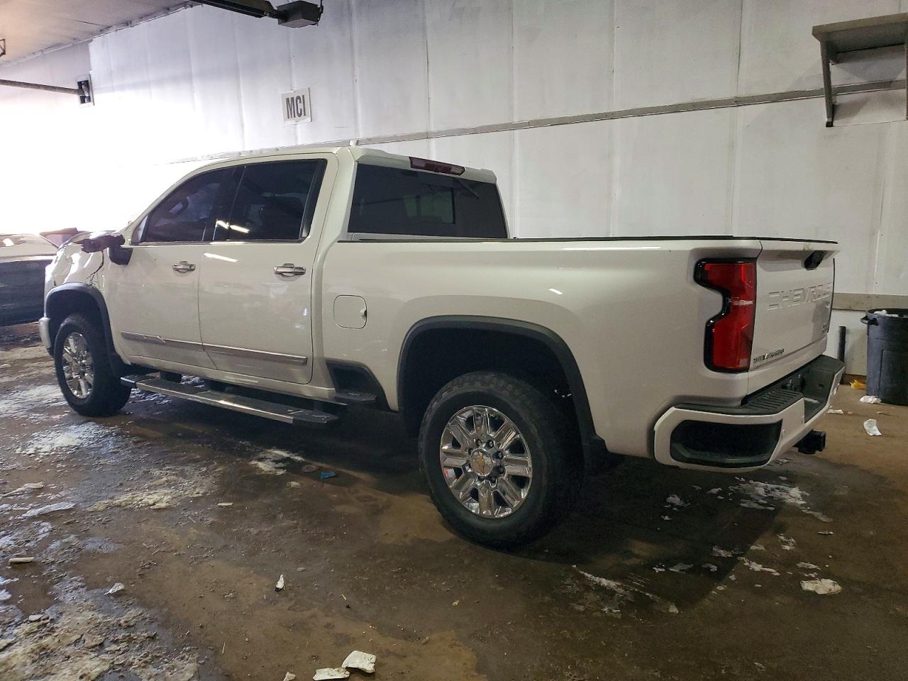 2024 CHEVROLET SILVERADO K2500 HIGH COUNTRY photo 4