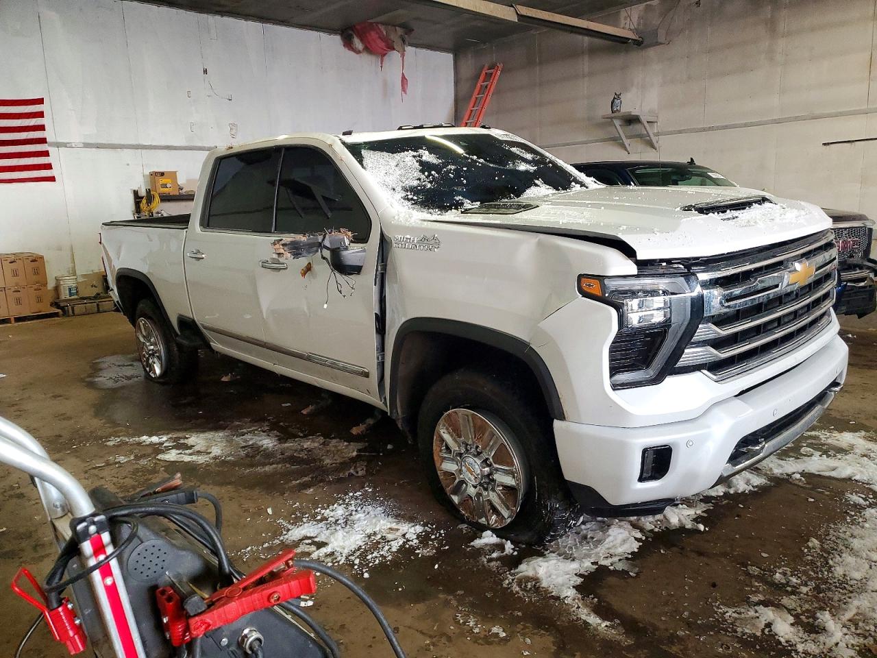 2024 CHEVROLET SILVERADO K2500 HIGH COUNTRY photo 10
