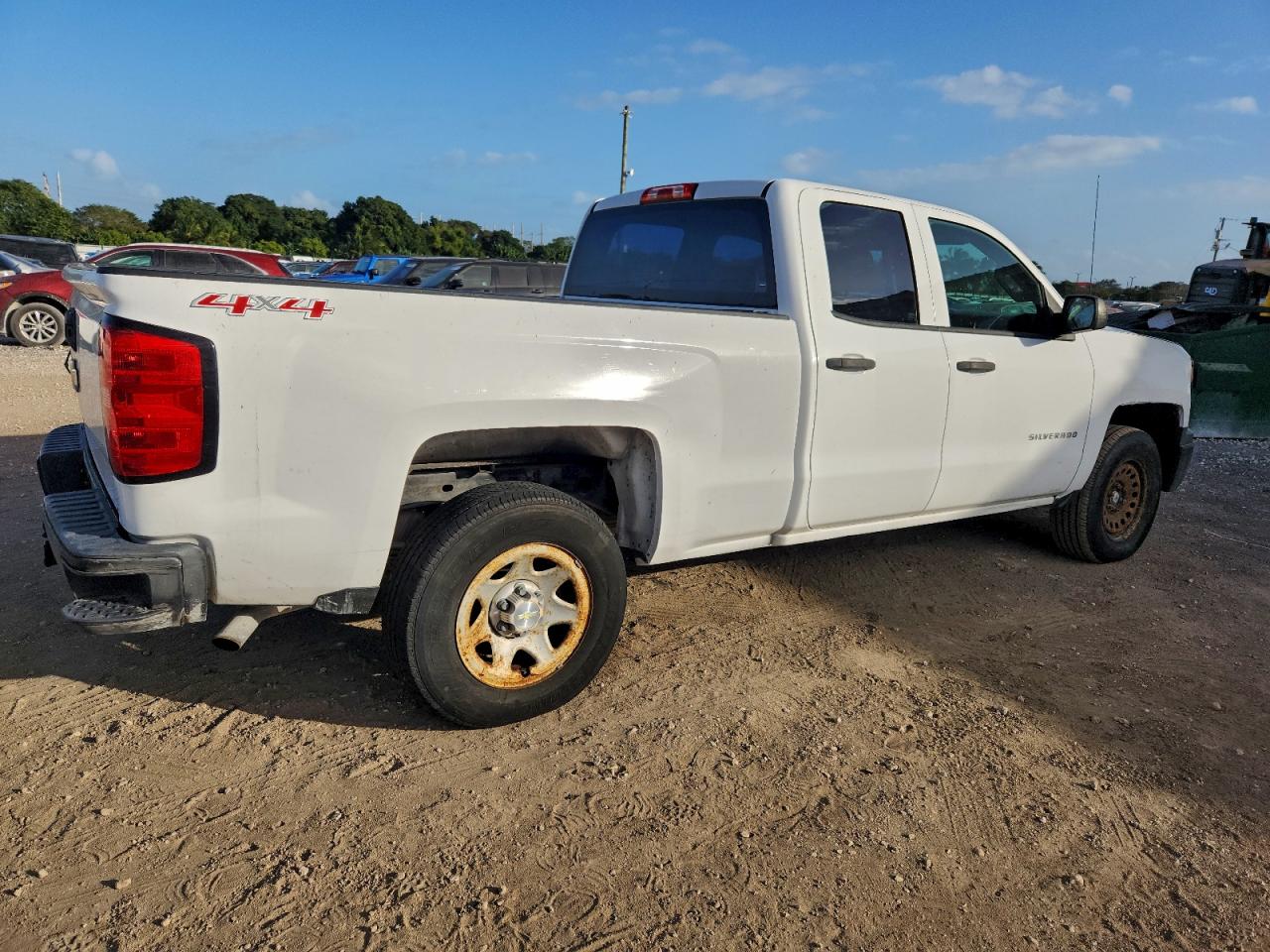2014 CHEVROLET SILVERADO K1500 photo 3