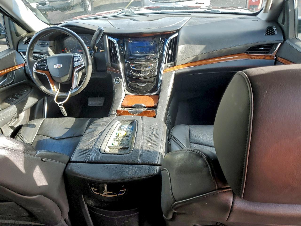2015 CADILLAC ESCALADE LUXURY photo 8