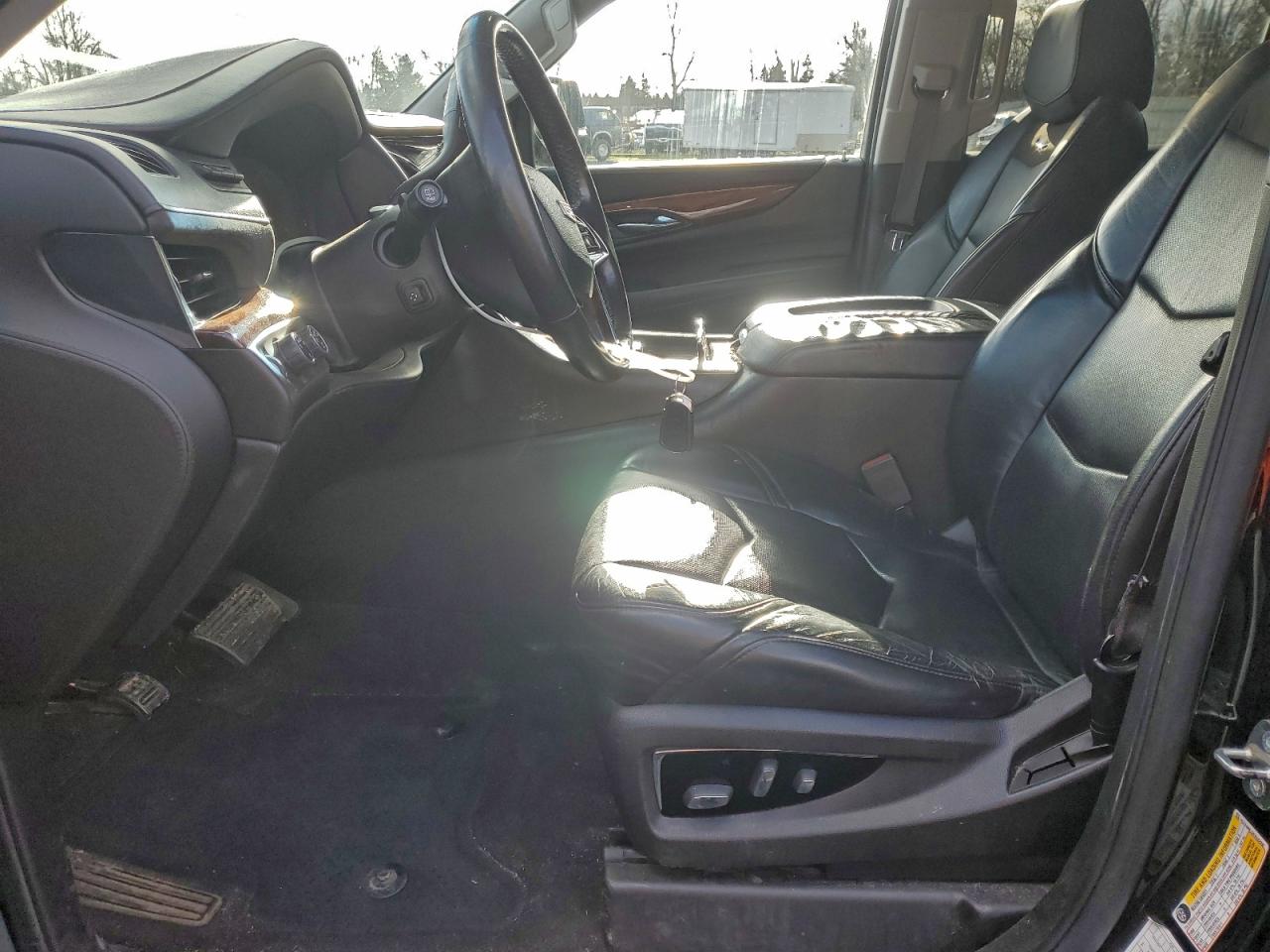 2015 CADILLAC ESCALADE LUXURY photo 7