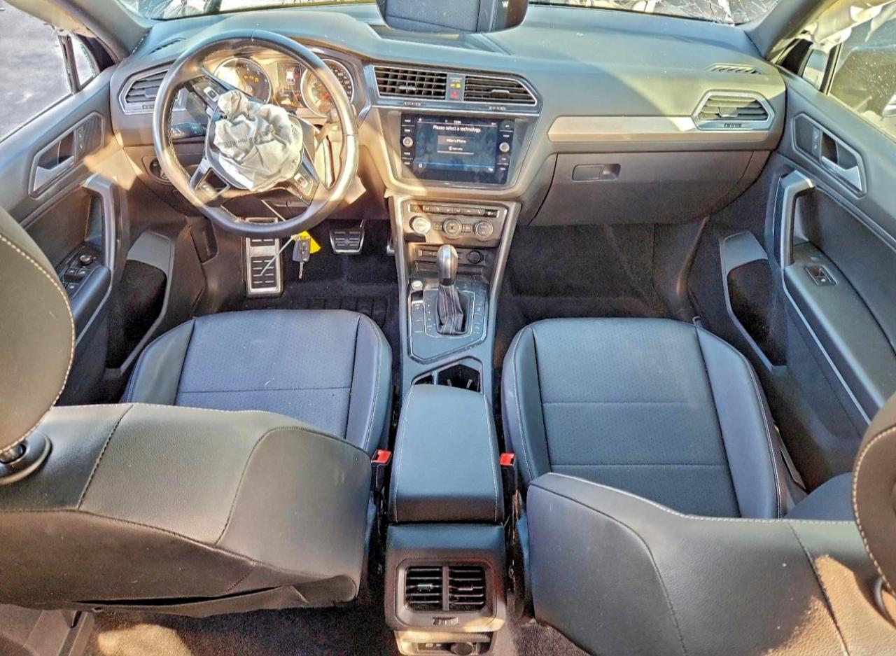 2021 VOLKSWAGEN TIGUAN SE photo 8
