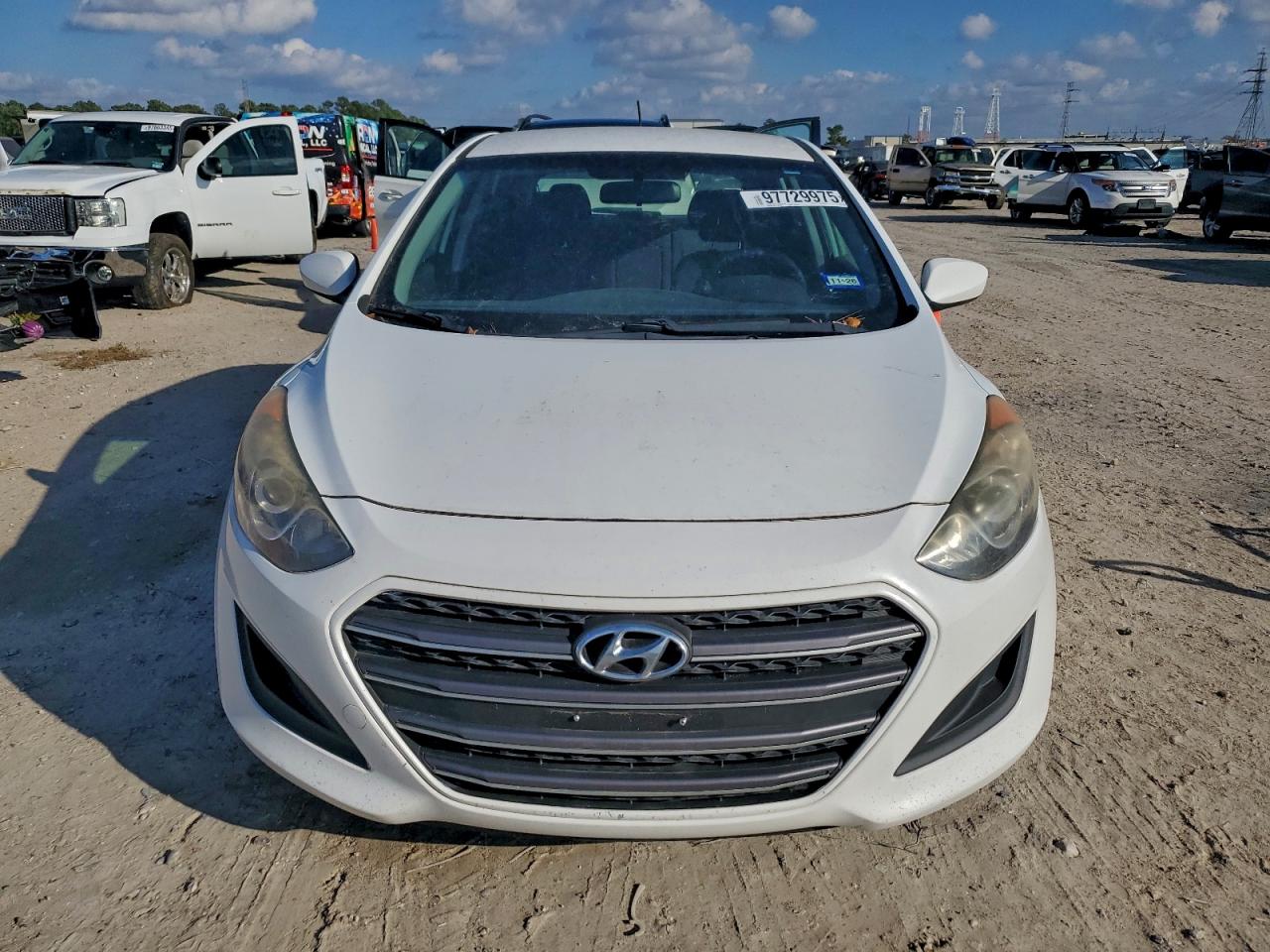 2016 HYUNDAI ELANTRA GT photo 5