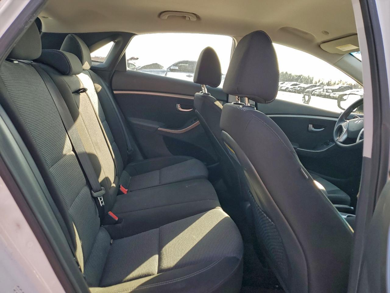 2016 HYUNDAI ELANTRA GT photo 10