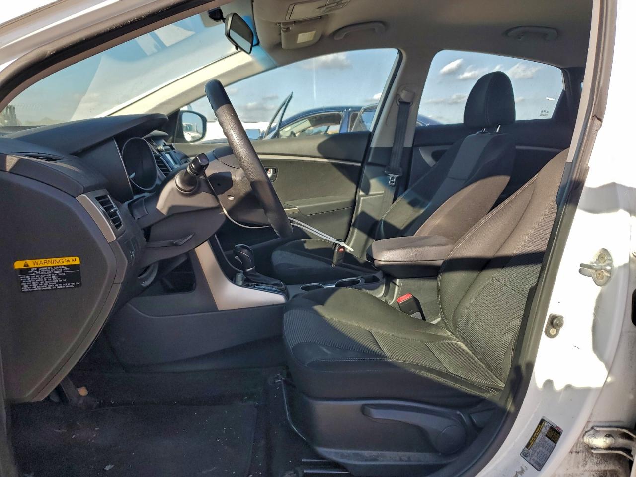 2016 HYUNDAI ELANTRA GT photo 7