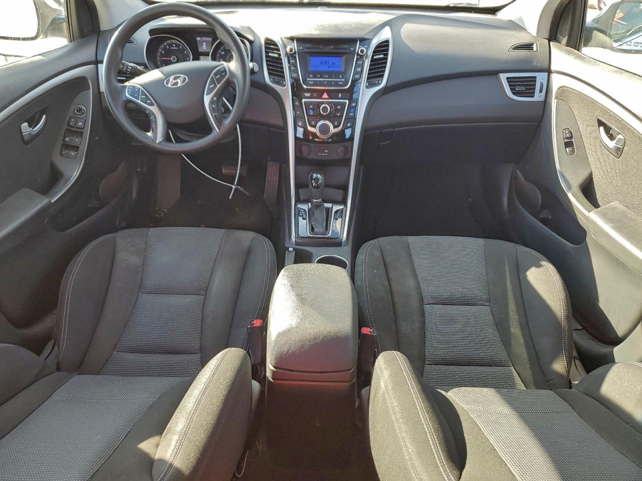2016 HYUNDAI ELANTRA GT photo 8