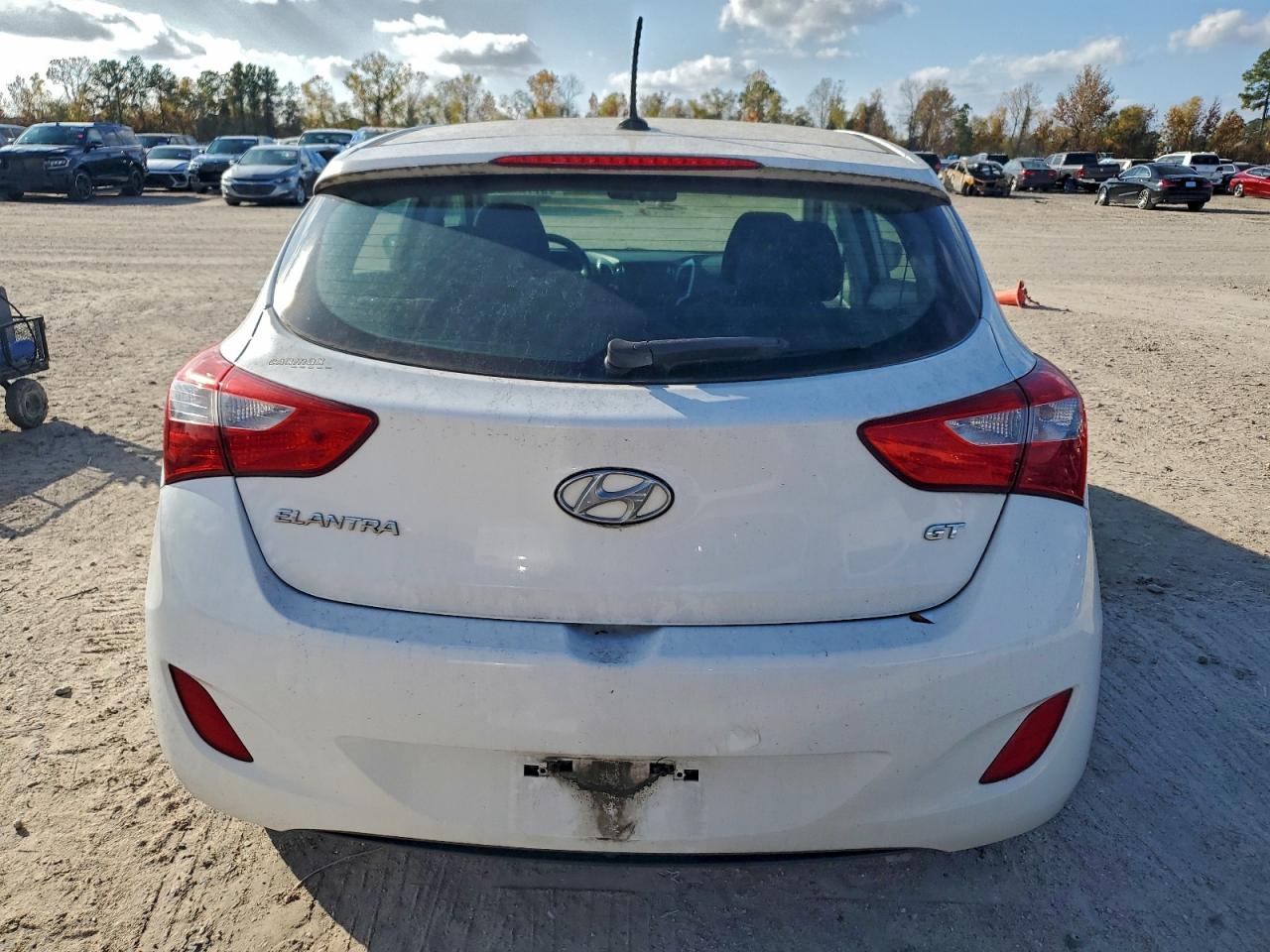 2016 HYUNDAI ELANTRA GT photo 6