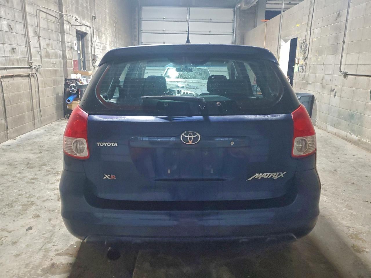 2003 TOYOTA COROLLA MATRIX XR photo 6