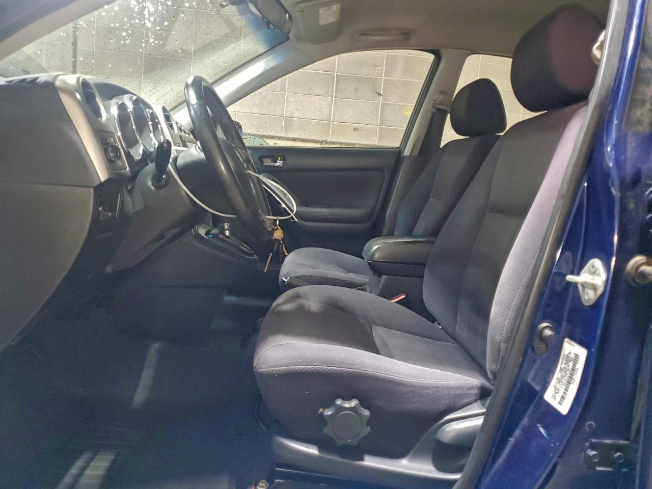 2003 TOYOTA COROLLA MATRIX XR photo 7
